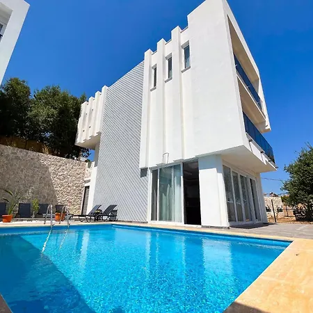 With Private Pool Garden - All Wac فيلة